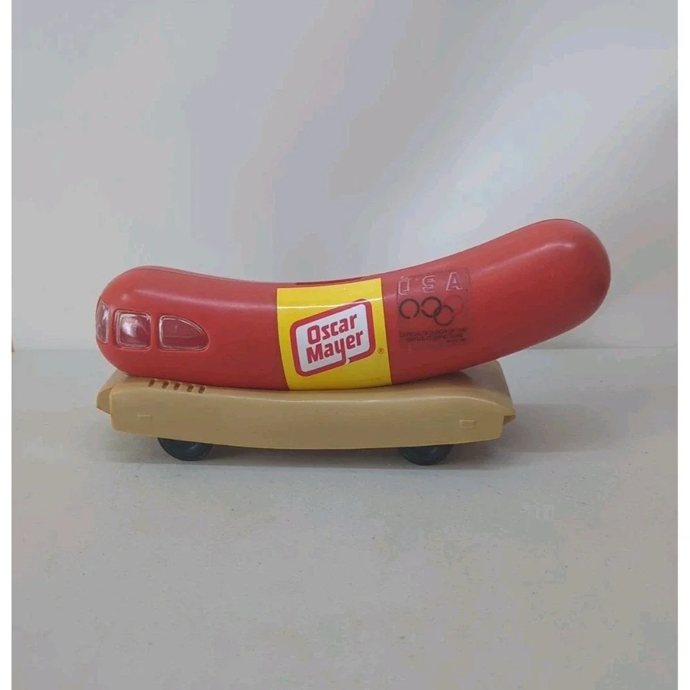 Vtg 1992 Oscar Meyer Weiner Mobile 10